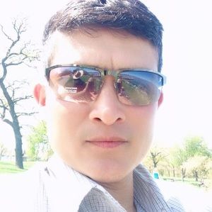 Meet your Posher, Efrén